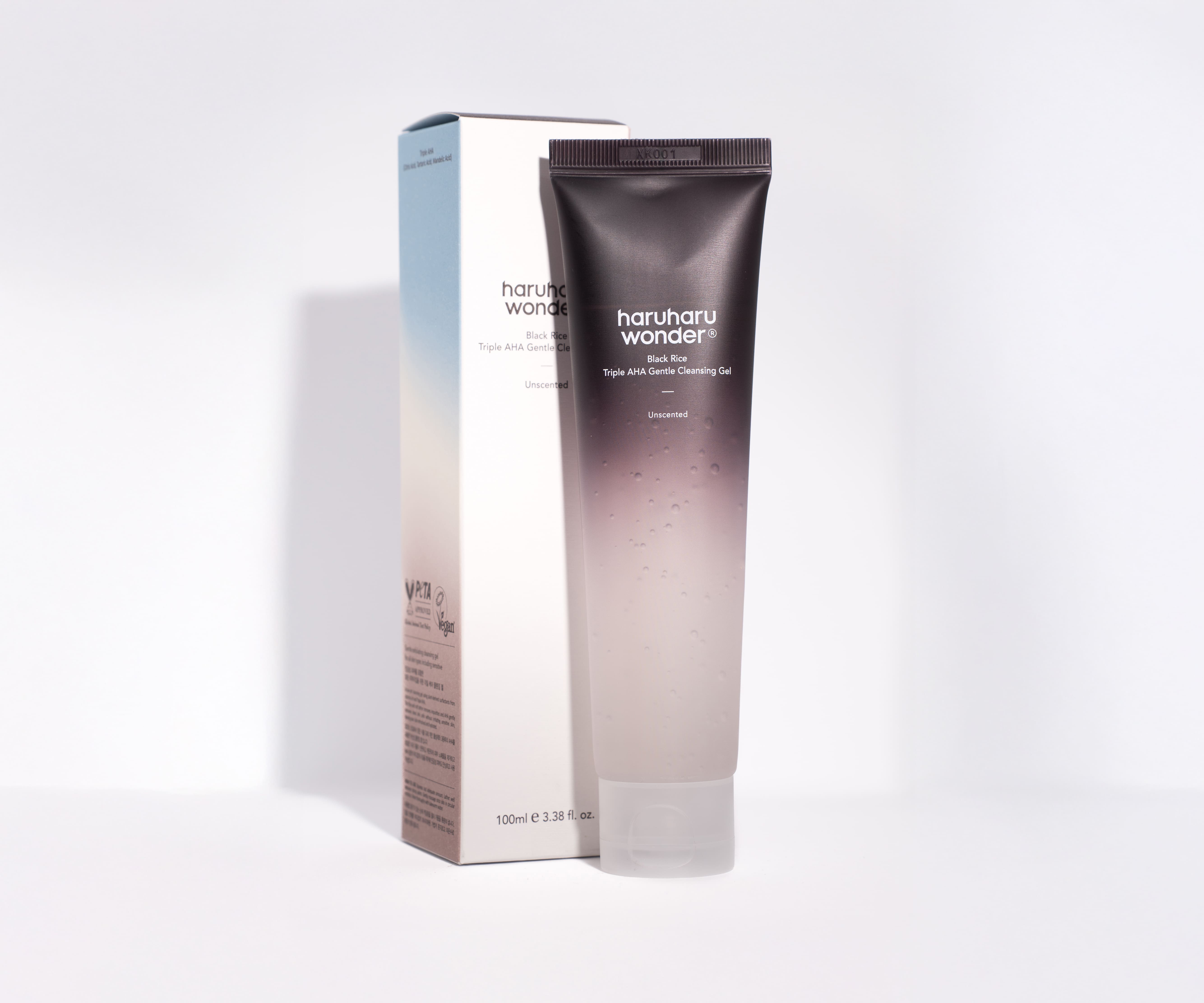 Gel nettoyant doux triple AHA au riz noir